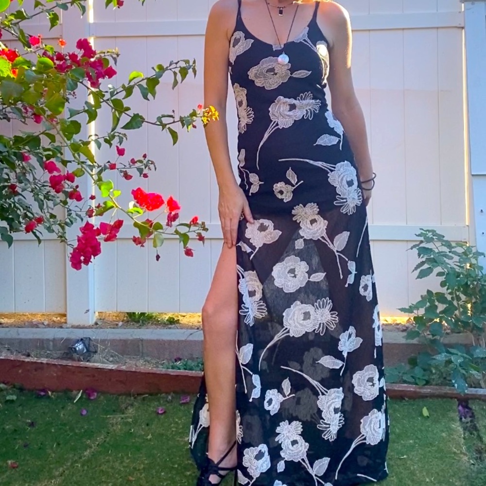 ASTR black lace white floral bodycon high-slit maxi slip dress, S